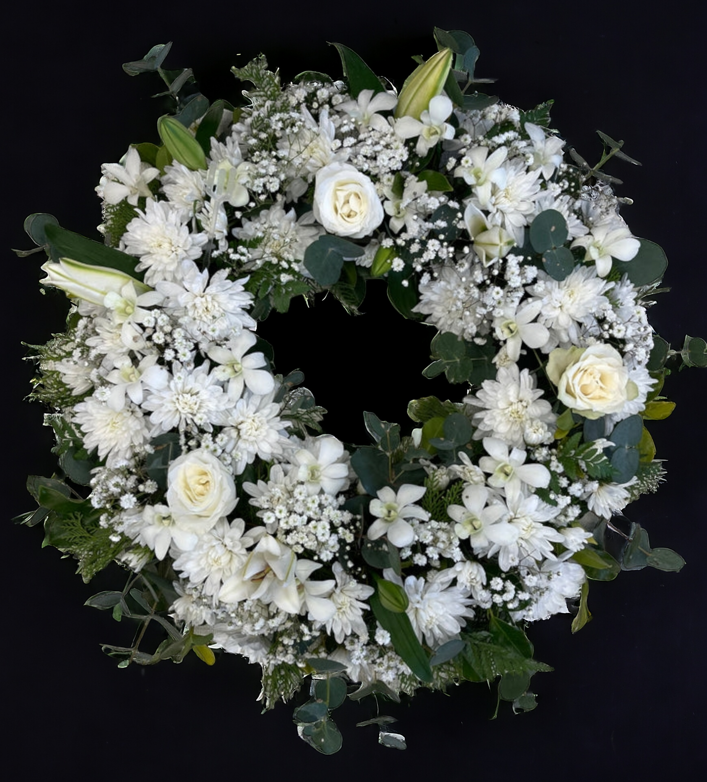 White Wreath fresh flowers arrangement